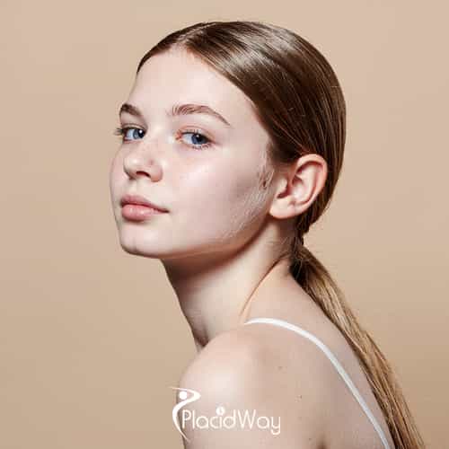 Non-Surgical Facial Rejuvenation with Stem Cells in Mexico City: Why US Clients Are Turning to Mexico for Youthful Skin